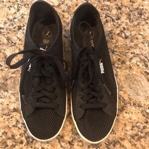 ▪️PUMA Softfoam Sneakers